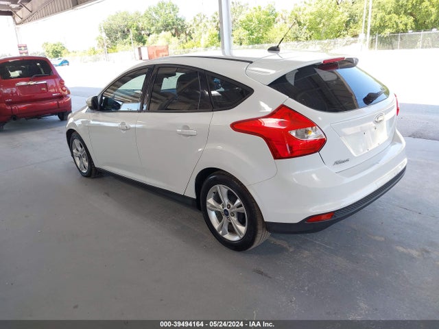 Ford FOCUS SE 2014 1FADP3K29EL264472 Image 3