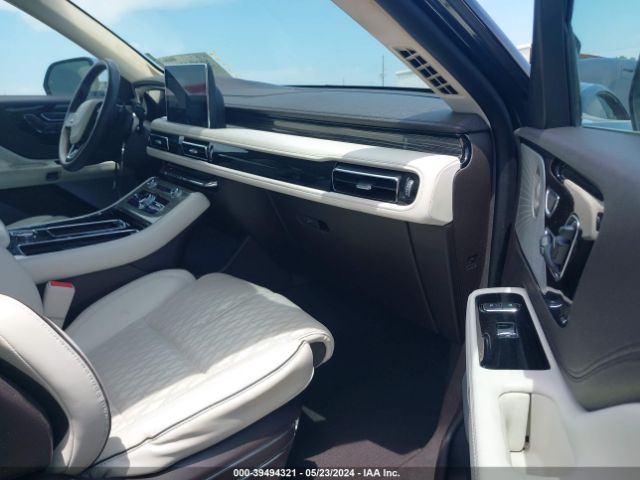 5LM5J9XC1LGL24540 Lincoln Aviator Black Label