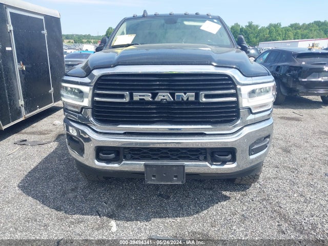3C6UR5JL2KG701643 RAM 2500 Big Horn  4x4 8' Box