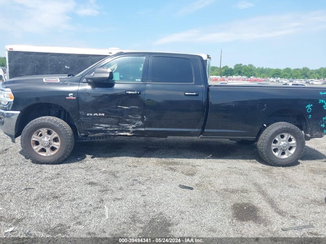 3C6UR5JL2KG701643 RAM 2500 Big Horn  4x4 8' Box