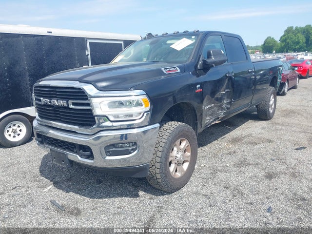 3C6UR5JL2KG701643 RAM 2500 Big Horn  4x4 8' Box