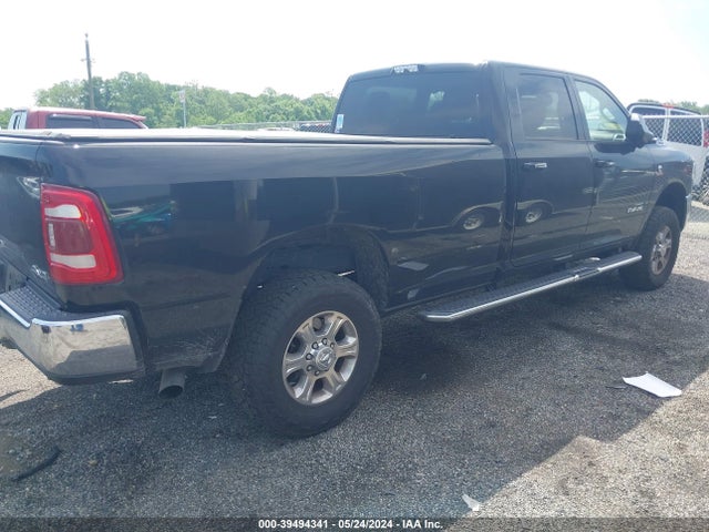 3C6UR5JL2KG701643 RAM 2500 Big Horn  4x4 8' Box