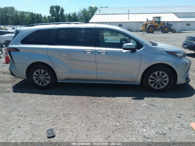 5TDBSKFCXMS016029 Toyota SIENNA LE