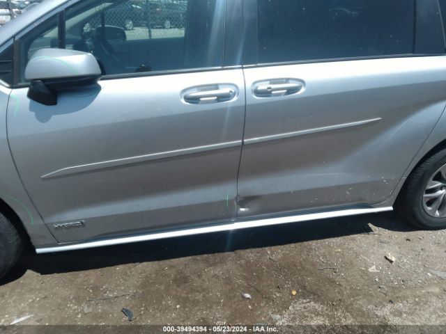5TDBSKFCXMS016029 Toyota SIENNA LE