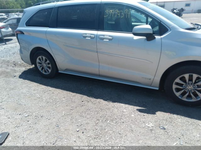 5TDBSKFCXMS016029 Toyota SIENNA LE