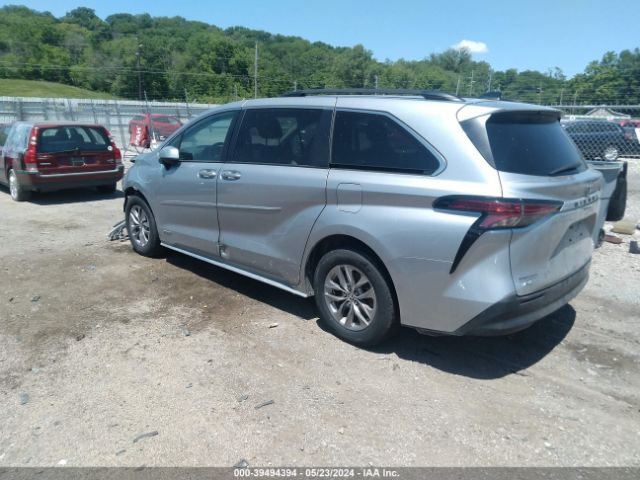 5TDBSKFCXMS016029 Toyota SIENNA LE