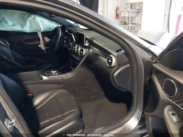 55SWF4HB6JU255906 Mercedes-Benz C 350E