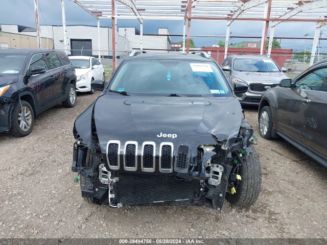 1C4PJMCS5HW506674 Jeep Cherokee Latitude 4x4