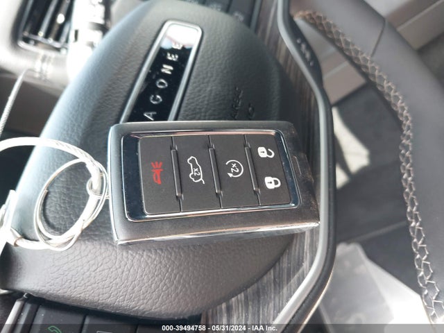 1C4SJRBP9RS120174 Jeep Wagoneer L Series Ii 4x2