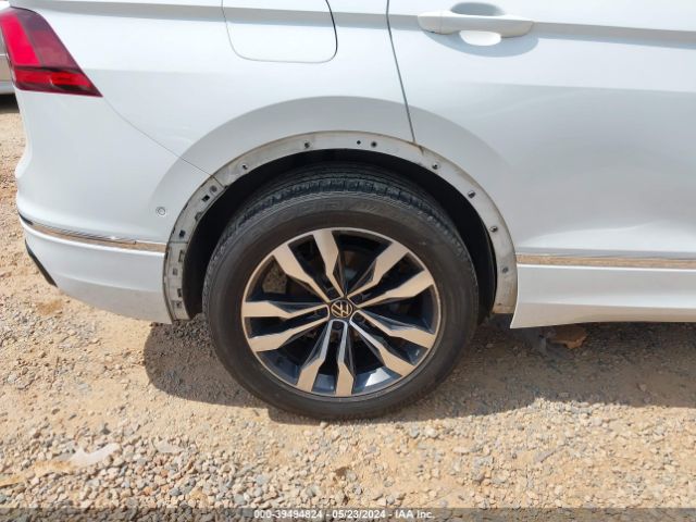 3VV4B7AX9NM021743 Volkswagen Tiguan 2.0t Sel R-line