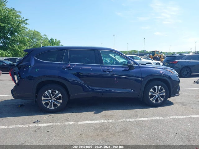 Toyota Highlander Xle 2021 5TDHZRBH6MS066586 Image 13
