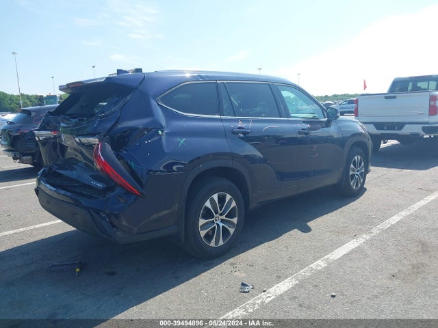 Toyota Highlander Xle 2021 5TDHZRBH6MS066586 Image 4