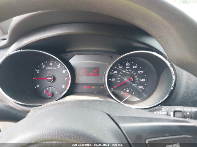 KIA SEDONA LX 2016 KNDMB5C10G6192847 Image 7