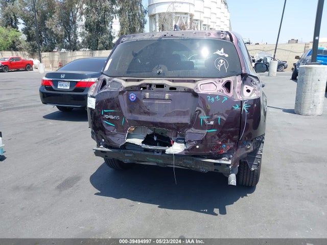 Toyota RAV4 LE 2018 2T3ZFREV4JW471614 Image 17