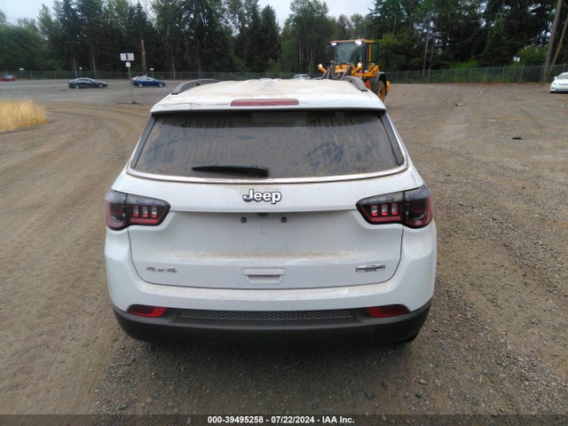 3C4NJDBN9RT111102 Jeep Compass Latitude 4x4