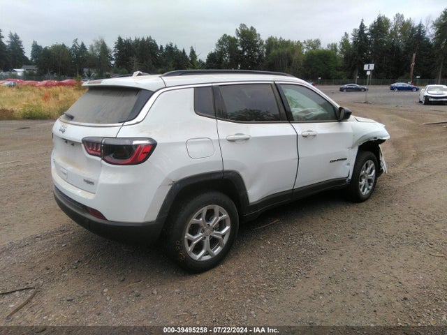 3C4NJDBN9RT111102 Jeep Compass Latitude 4x4