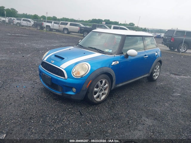 2008 MINI COOPER S WMWMF73508TV35868 Photo 1