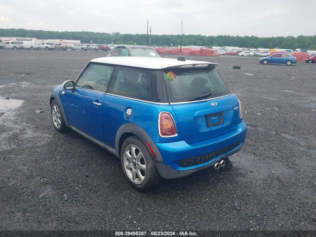 2008 MINI COOPER S WMWMF73508TV35868 Photo 2