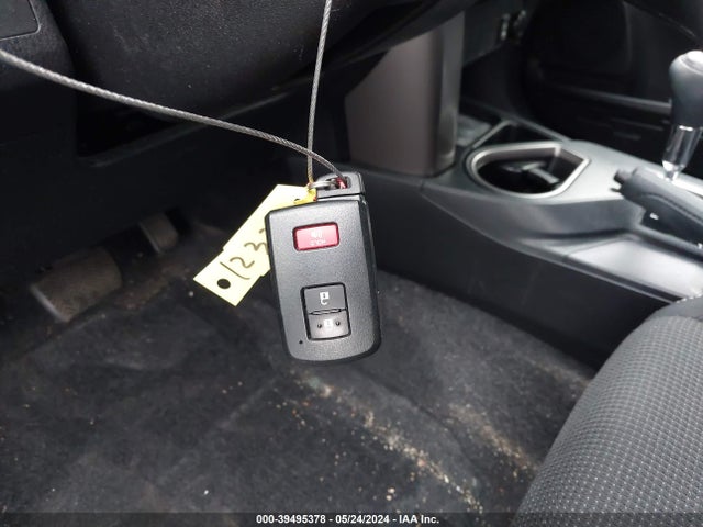 Toyota Rav4 Xle 2018 JTMWFREV0JD122708 Image 11