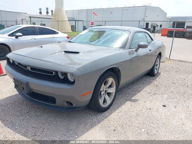 Dodge Challenger Sxt 2018 2C3CDZAG9JH236262 Image 2