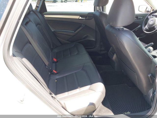 1VWAT7A37FC117785 Volkswagen Passat 1.8t Limited Edition