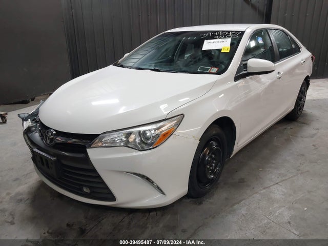 Toyota CAMRY LE 2017 4T1BF1FK3HU454684 Image 2