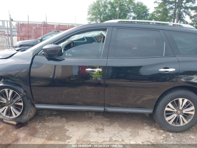 5N1DR2MMXJC622097 Nissan Pathfinder S