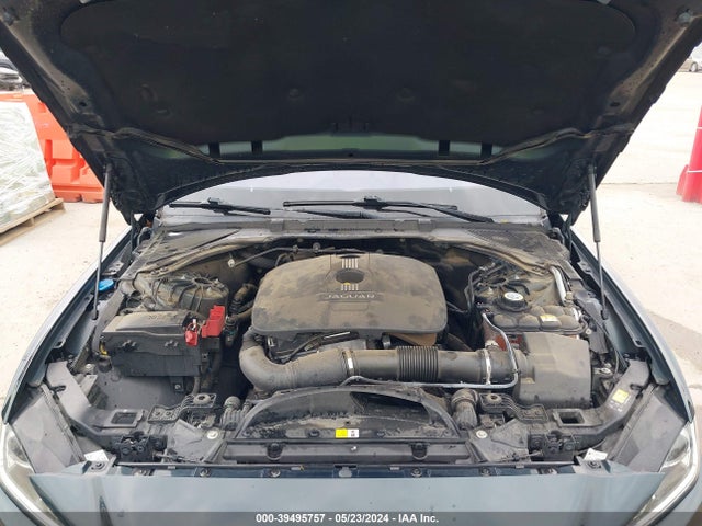 2017 JAGUAR XE SAJAD4BG3HA964741 Photo 9