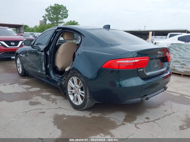 2017 JAGUAR XE SAJAD4BG3HA964741 Photo 2