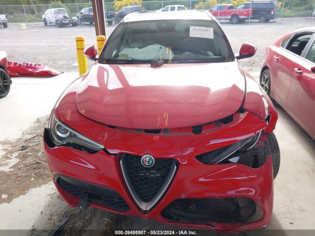 ZASFAKBN1J7B95067 Alfa Romeo Stelvio Ti Awd