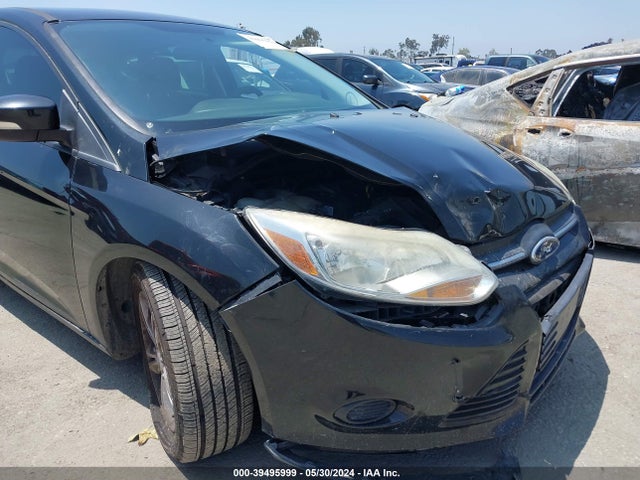Ford FOCUS SE 2014 1FADP3K20EL323814 Image 6