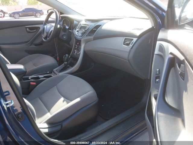 5NPDH4AE3GH756804 Hyundai ELANTRA SE