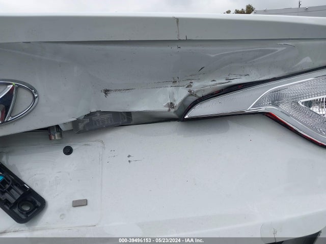 Hyundai SONATA SE 2017 5NPE24AF2HH575726 Image 13