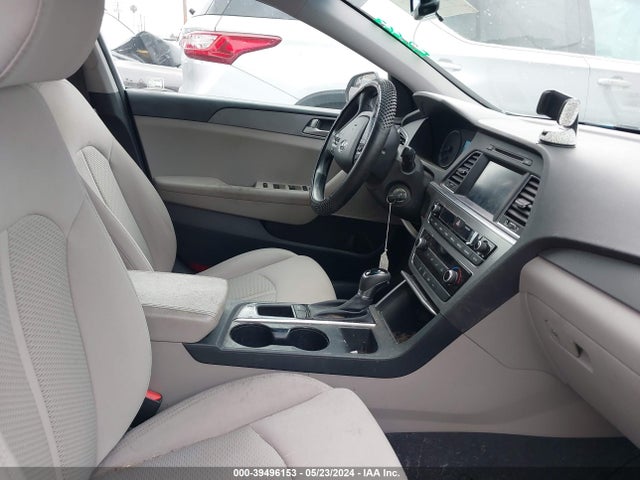 Hyundai SONATA SE 2017 5NPE24AF2HH575726 Image 5