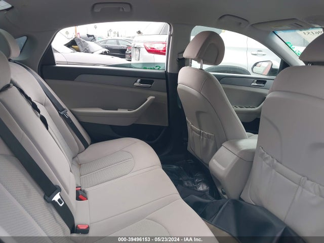 Hyundai SONATA SE 2017 5NPE24AF2HH575726 Image 8