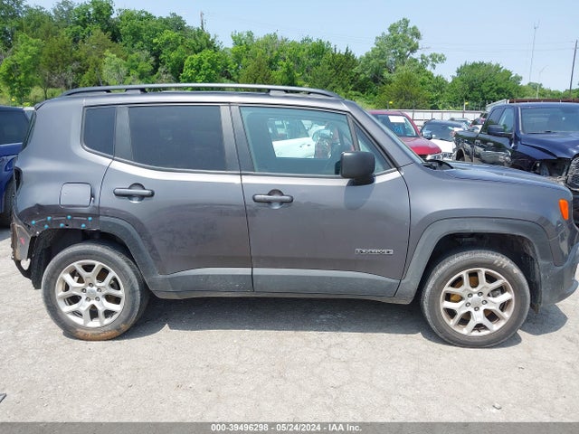 ZACCJBABXJPJ22427 Jeep Renegade Sport 4x4