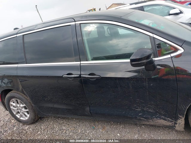 Chrysler Pacifica Touring L 2024 2C4RC1BGXRR136332 Image 13