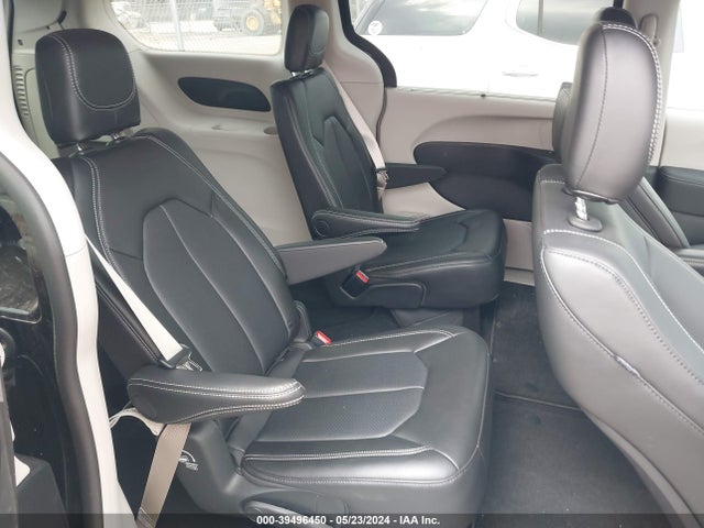 Chrysler Pacifica Touring L 2024 2C4RC1BGXRR136332 Image 8