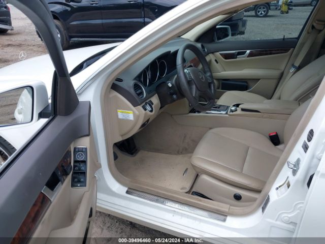 WDDGF8AB8ER321370 Mercedes-Benz C 300 Luxury 4matic/sport 4matic