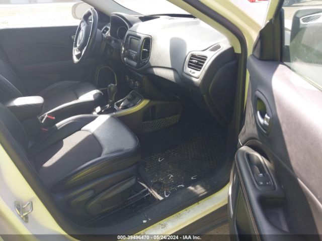 3C4NJDBB8JT412003 Jeep Compass Latitude 4x4