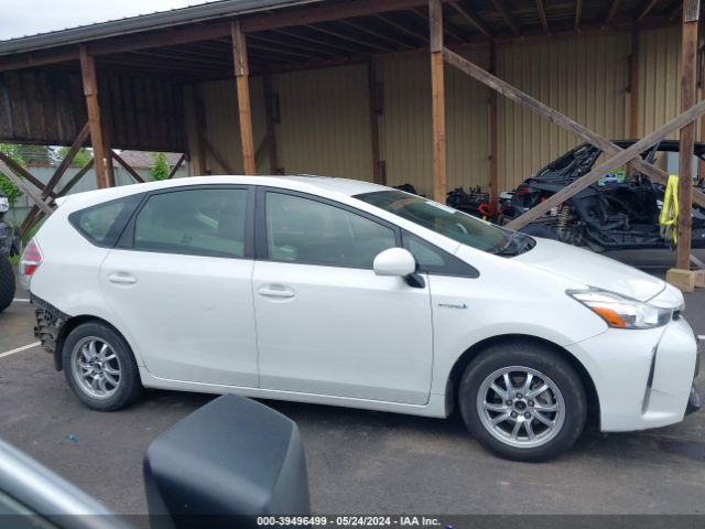 JTDZN3EU5FJ024271 Toyota Prius V Three