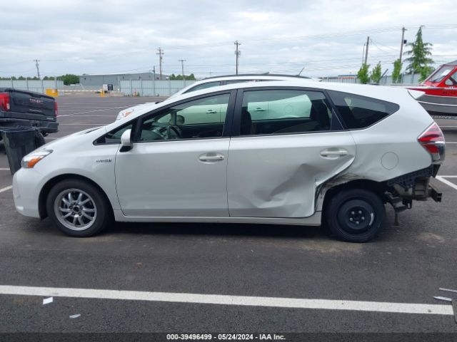 JTDZN3EU5FJ024271 Toyota Prius V Three