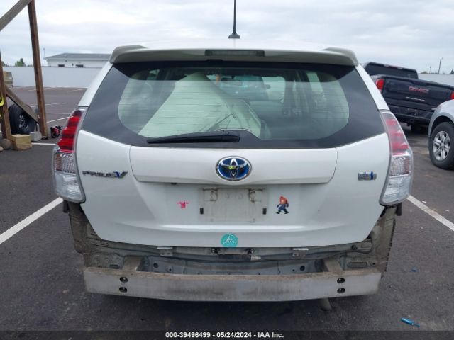 JTDZN3EU5FJ024271 Toyota Prius V Three