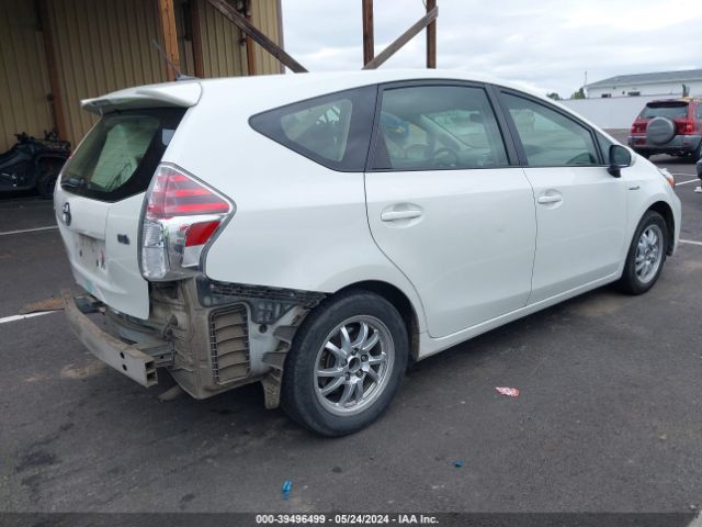 JTDZN3EU5FJ024271 Toyota Prius V Three