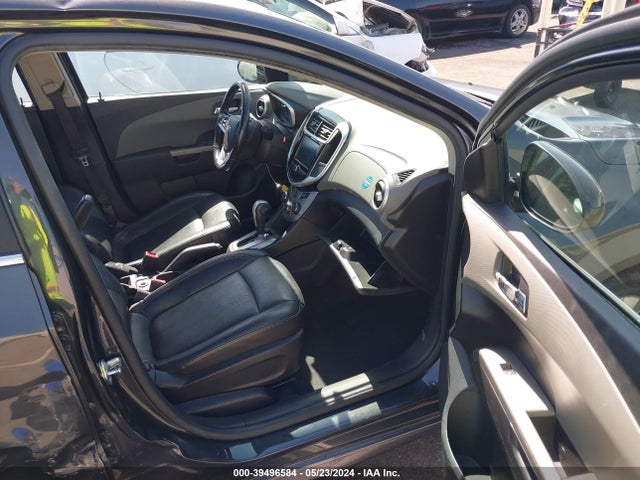 Chevrolet Sonic Premier Auto 2017 1G1JF5SB0H4123745 Image 5