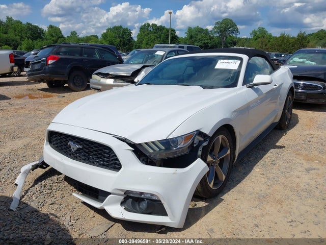 Ford Mustang V6 2017 1FATP8EM3H5322123 Image 2