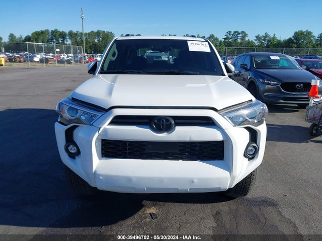 Toyota 4RUNNER SR5 2023 JTEEU5JRXP5304899 Image 12