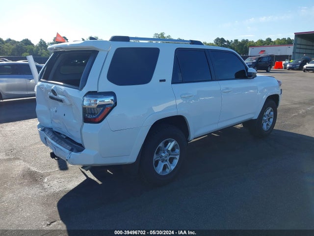 Toyota 4RUNNER SR5 2023 JTEEU5JRXP5304899 Image 4
