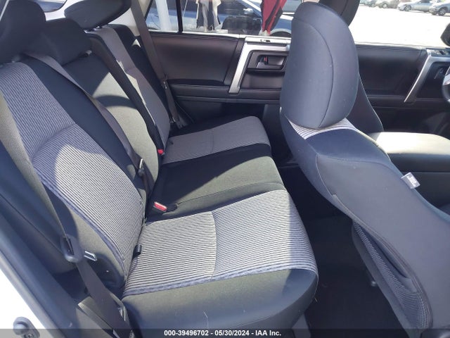 Toyota 4RUNNER SR5 2023 JTEEU5JRXP5304899 Image 8