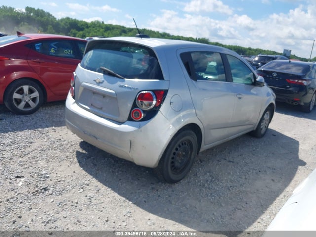Chevrolet Sonic Lt Auto 2015 1G1JC6SHXF4220435 Image 4